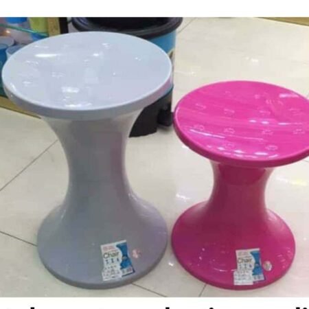 Tabouret en plastique solide
