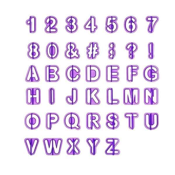 boite de 40 emporte pieces alphabet et chiffres
