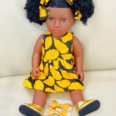 Fenou Poupée africaine en robe