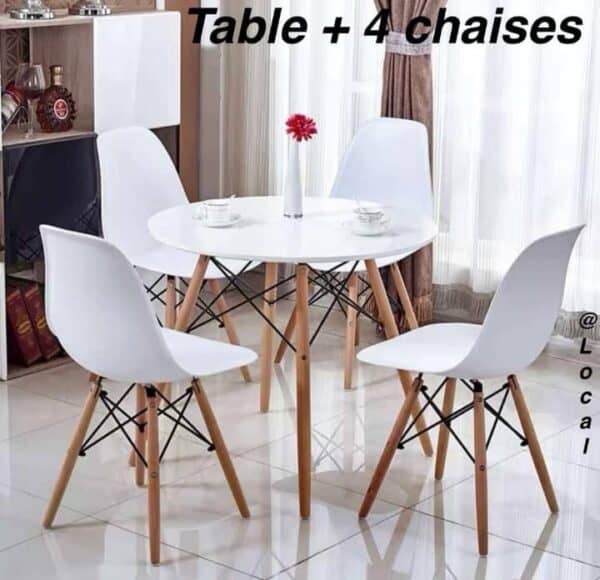 Table à manger et 4 chaises