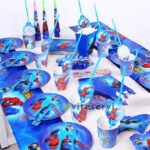 Pack Anniversaire surprise pour enfant Special fête express composé de guirlande gobelet assiette chapeau