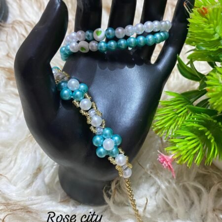Bracelet en perles fleuries
