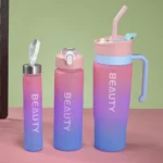 Gourde à paille de 2 L avec couvercle en plastique, 3 pièces, bleu