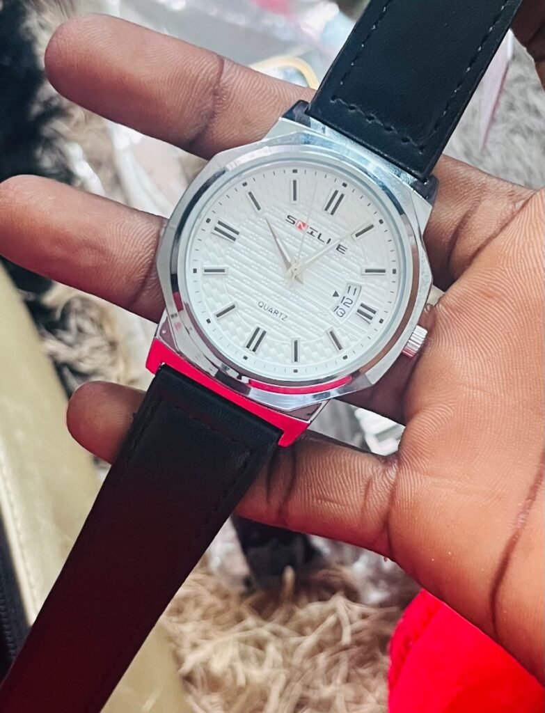 Montre SNillE bracelet à boucle très confortable