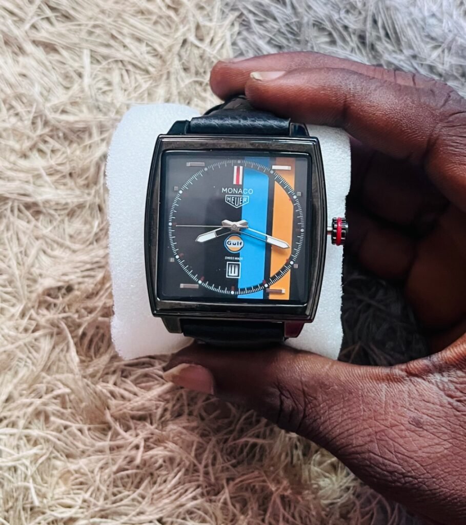 Montre Monaco noir bracelet en cuir original