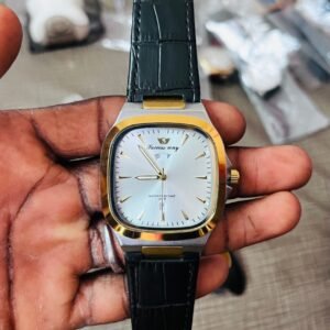 Luccess way montre tendance avec son bracelet en cuir original