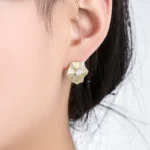 Xuping Commerce Ext rieur Europ en Et Am ricain Boucles D Oreilles En Alliage De Cuivre Plaqu Or 14k Incrust De Zircon Fleur Personnalit Luxe Style Simple 4