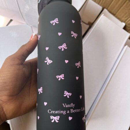 Gourde Bouteille d'Eau Réutilisable Vanfly Design Nœuds et Cœurs Rose, Flasque Hydratation Écologique Anti-Fuite pour Sport, Bureau et Quotidien (Noir Mat)