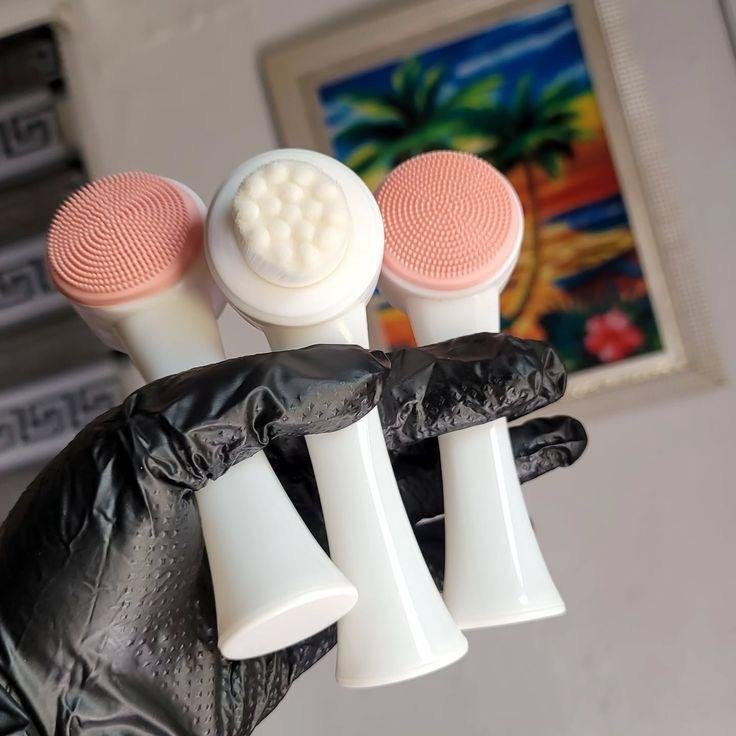 98976787 0708 4E33 B10F 0C1AB1FD9624