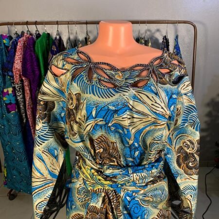 Ensemble Traditionnel Femme Bomba by Milaura, Tenue Africaine Élégante en Pagne à Carreaux, Haut à Manches Larges et Jupe Longue, Design Ajouré Ethnique pour Cérémonies et Quotidien