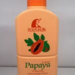 Lotion Corporelle hydratant, apaisant, ROUSHUN à l’Extrait de Papaye et Vitamine E, Hydratante et Unifiante pour Mains et Corps, Anti-Taches et Revitalisante, Format Familial 500ml avec Pompe Distributrice