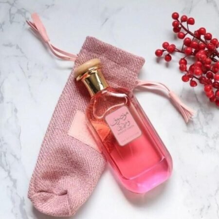 Parfum Oriental Mousuf Wardi Ard Al Zaafaran pour Femme, Eau de Parfum Longue Tenue, Fragrance Florale Fruitée Envoûtante, Flacon Élégant avec Pochette de Protection (100ml)