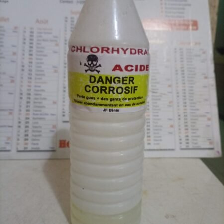 Acide Chlorhydrique Corrosif Puissant pour Débouchage et Nettoyage Intensif, Bouteille Blanche