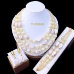 Parure de Bijoux Femme Élégante Double Rang Perles Carrées et Rondes Crème avec Accents Dorés – Modèle 2