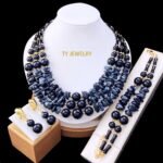 Parure de Bijoux Femme Élégante Double Rang Perles Carrées et Rondes Crème avec Accents Dorés – Modèle 24