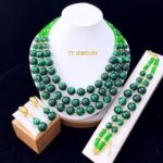 Parure de Bijoux Femme Élégante Double Rang Perles Carrées et Rondes Crème avec Accents Dorés – Modèle 25
