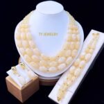 Parure de Bijoux Femme Élégante Double Rang Perles Carrées et Rondes Crème avec Accents Dorés – Modèle 8