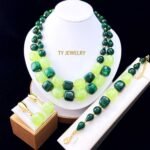 Parure de Bijoux Femme Élégante Double Rang Perles Carrées et Rondes Crème avec Accents Dorés – Modèle 11