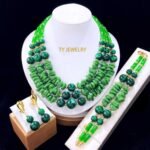 Parure de Bijoux Femme Élégante Double Rang Perles Carrées et Rondes Crème avec Accents Dorés – Modèle 22