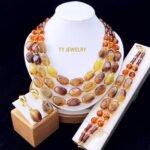 Parure de Bijoux Femme Élégante Double Rang Perles Carrées et Rondes Crème avec Accents Dorés – Modèle 27