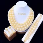 Parure de Bijoux Femme Élégante Double Rang Perles Carrées et Rondes Crème avec Accents Dorés – Modèle 4
