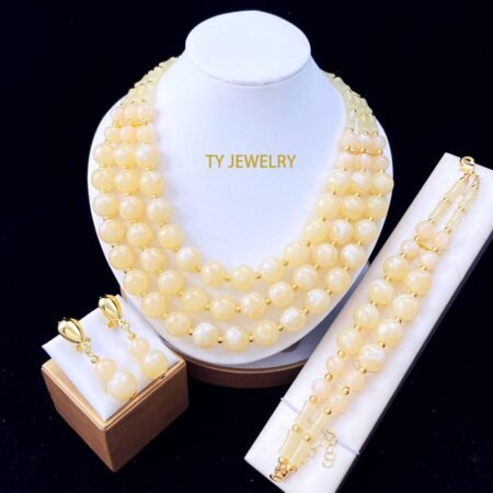 Parure de Bijoux Femme Élégante Double Rang Perles Carrées et Rondes Crème avec Accents Dorés - Modèle 4